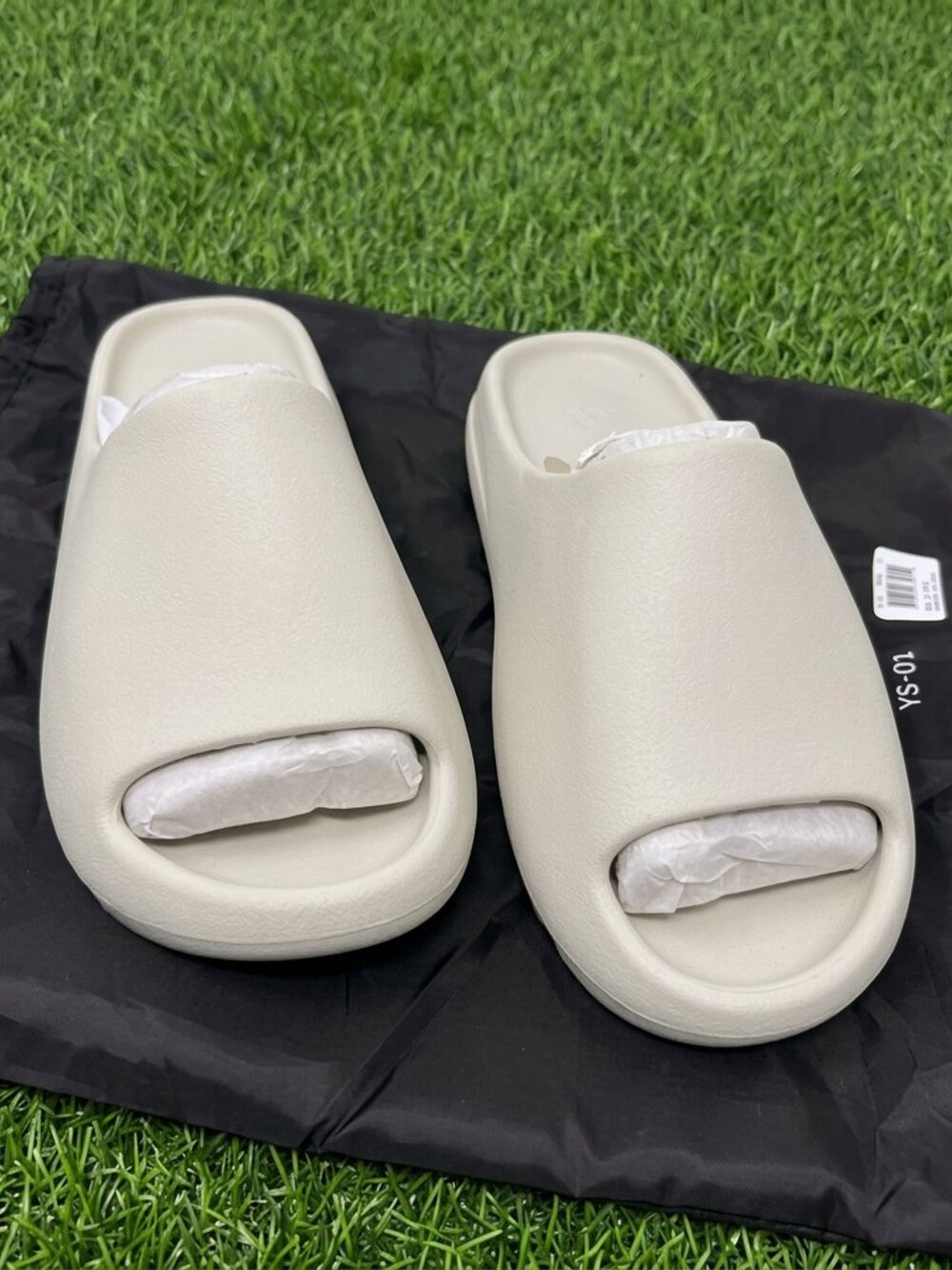 YZY YS-01 Slides – Cream – Brand New - All Sizes